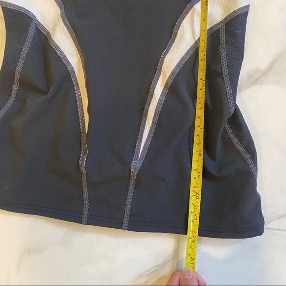 TYR Women’s Competitor Fitted Tankini (XS) - Picture 6 of 7